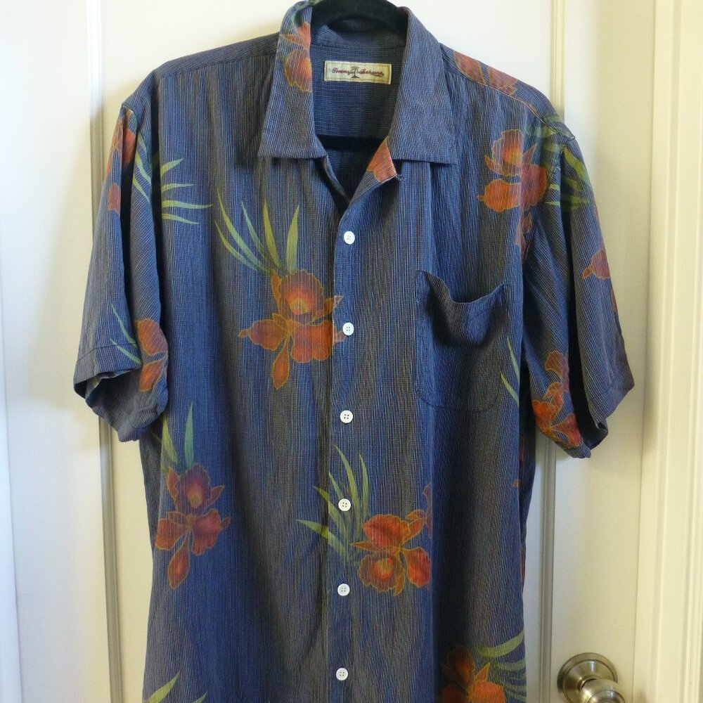 Tommy Bahama Men’s L Blue Floral Hawaiian Silk Blend Short Sleeve Button Down
